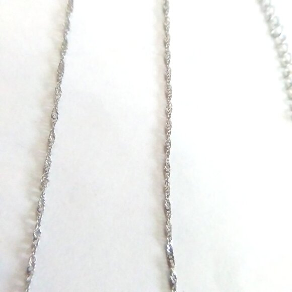 4 Singapore and 1 Delicate Rolo Silver Chains - Picture 8 of 11